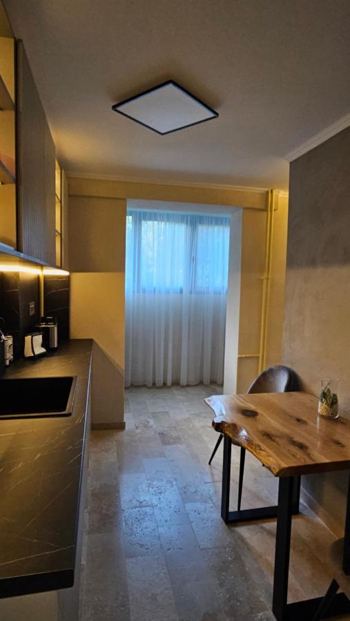 Cosy 2 Rooms Apartment In The Center Of The City Bucareste Exterior foto