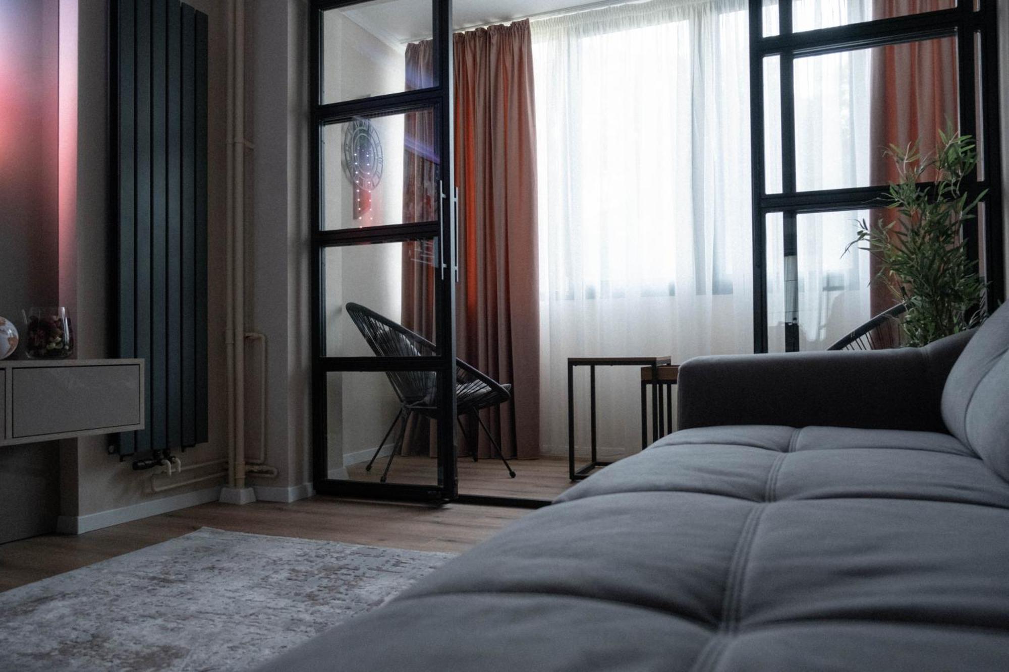 Cosy 2 Rooms Apartment In The Center Of The City Bucareste Exterior foto